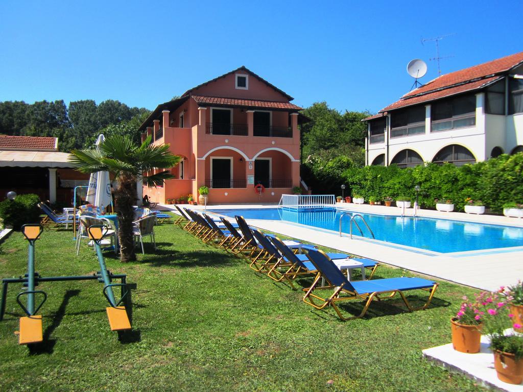 Varvara Studios & Apartments I Peroulades  Bagian luar foto
